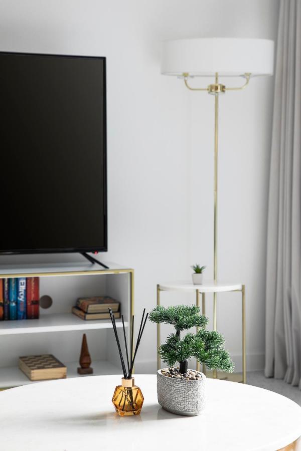 Luxury Spacious Flat With Communal Gardens And Parking Londres Extérieur photo
