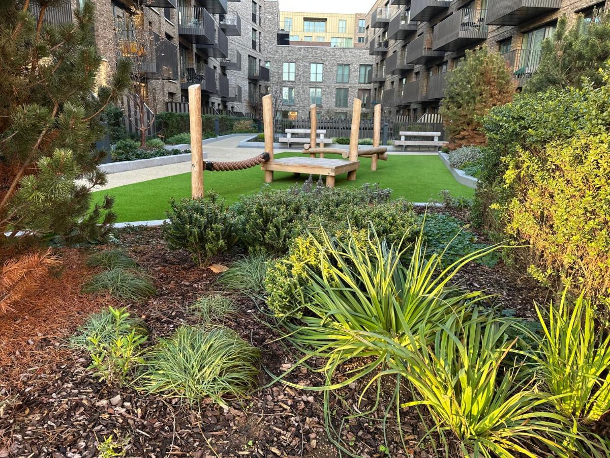 Luxury Spacious Flat With Communal Gardens And Parking Londres Extérieur photo